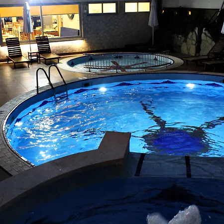 מלון Sun Beach Park Hotel סייד